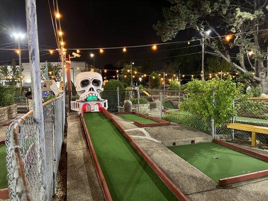 Novelty Golf & Games