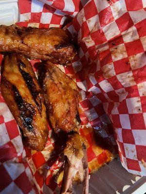 We got 4 flavors of wings. Garlic parm Buffalo, raspberry chipotle, honey maple, and Fireball. All were excellent.