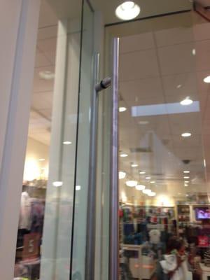 Mall front door after Your-Locksmith.com repaired the door handle