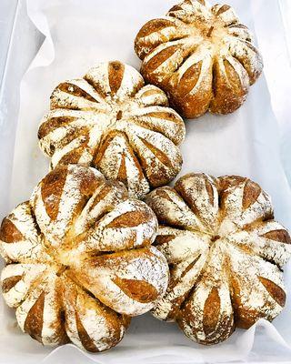 Sourdough winter squash bread