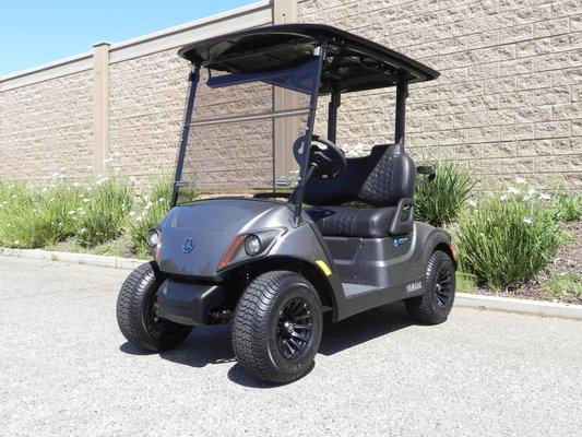 2024 Yamaha Drive2 Carbon metallic