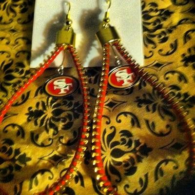 Niners Zip-it-up earrings