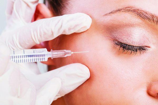 Neurotoxin injections relax the muscles below the skin, temporarily preventing muscle movement. We offer Botox, Jeuveau & Dysport