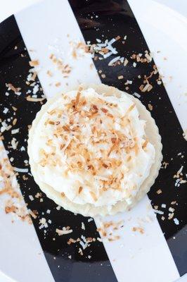 Toasted Coconut Cream Cookie