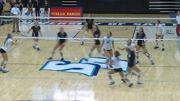 Had a great time at this venue watching the ladies of USD slaughter UCSB!