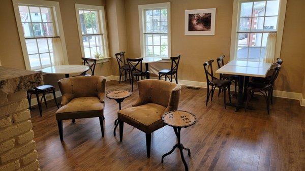 Cute indoor dining area.