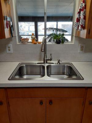 New sink and faucet!