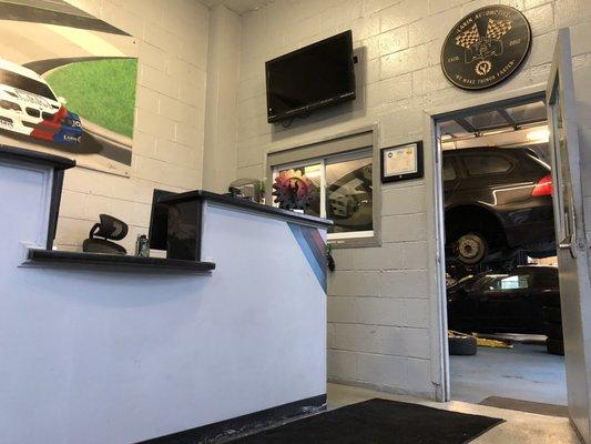 The lobby at Larin Automative