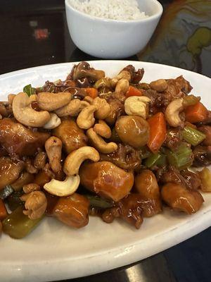 Cashew chicken and white rice