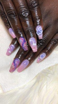 Beautiful fill-in manicure.