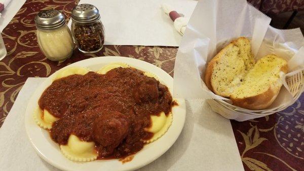 Ravioli with meat sauce