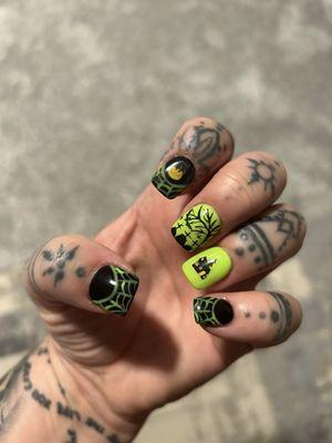 Halloween nails, absolutely love them?