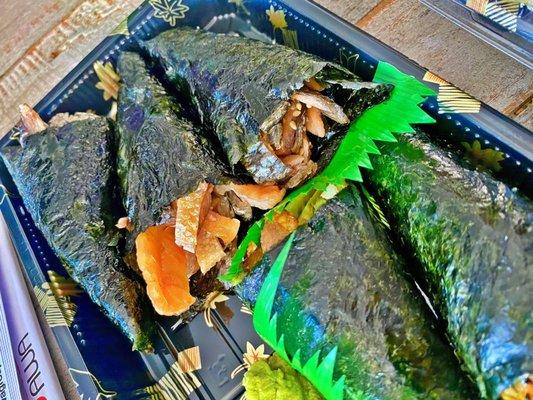 Salmon Skin Handrolls, no rice!