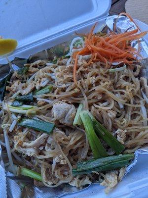 Chicken pad thai.