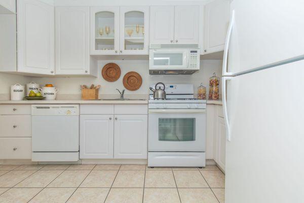 2BR, 1.5Bath Kitchen