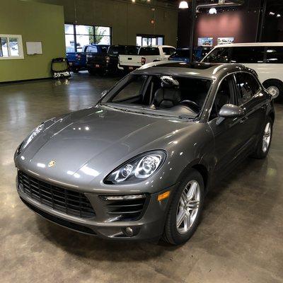 2015 Porsche Macan with the old windshield removed