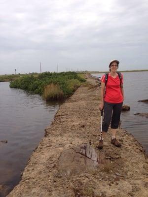 Oyster shell path parallel to Boddecker. Hidden. No signage.