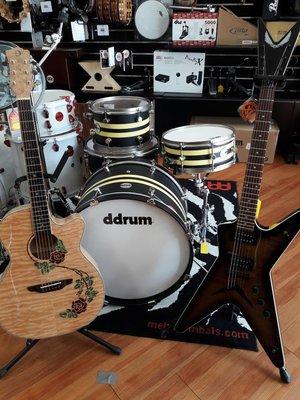 Wholesale Music Instruments is your one stop shop for anything Dean, Luna, or Ddrum related!