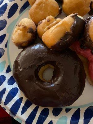 Regular chocolate donut