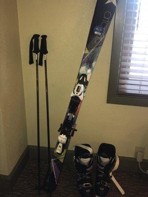 Rented equipment: atomic skis, Salomon boots