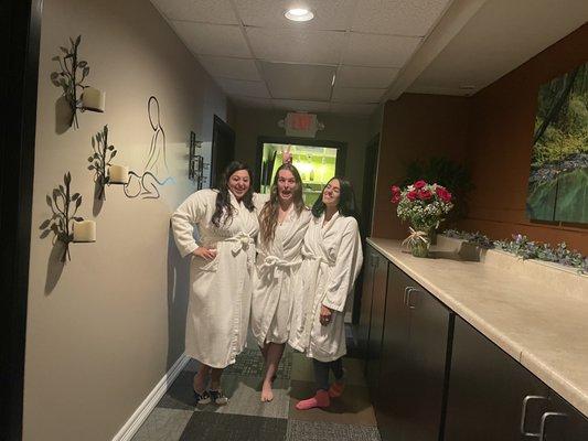 Robes, cute atmosphere