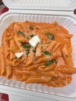 Gigis pink  pasta soooo delicious