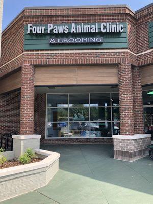 Four Paws Animal Clinic