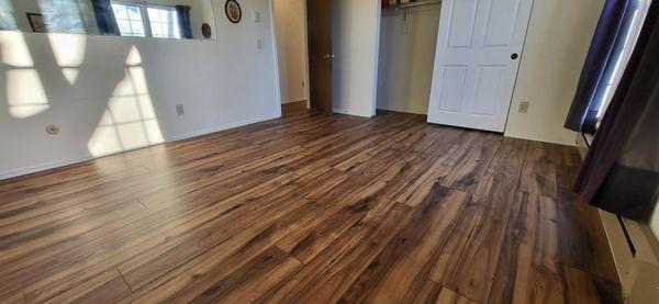 Luxury Vinyl Plank (LVP)