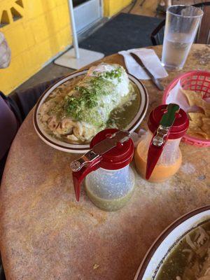 Wet super burrito lengua.