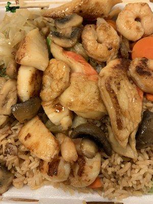 H7. Seafood Hibachi