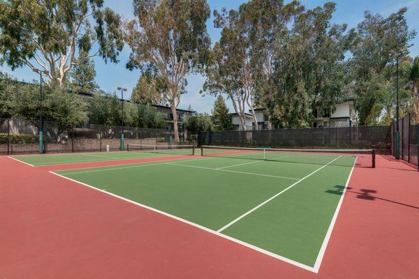 Avondale at Warner Center - Tennis Court