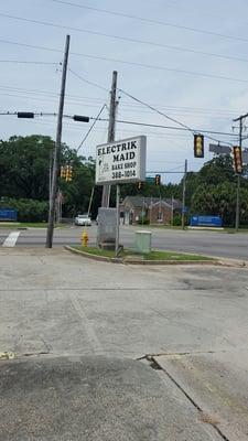 Corner sign on Pass Rd