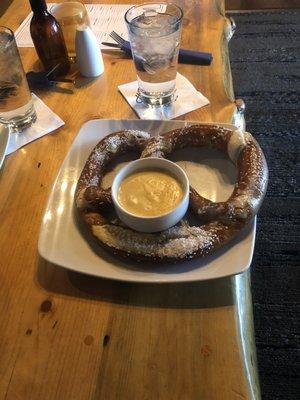 Pretzel & cheese sauce appetizer