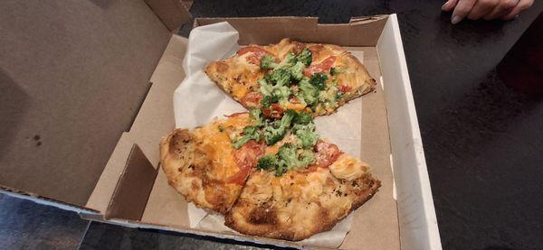 Broccoli, Grilled Chicken White pizza