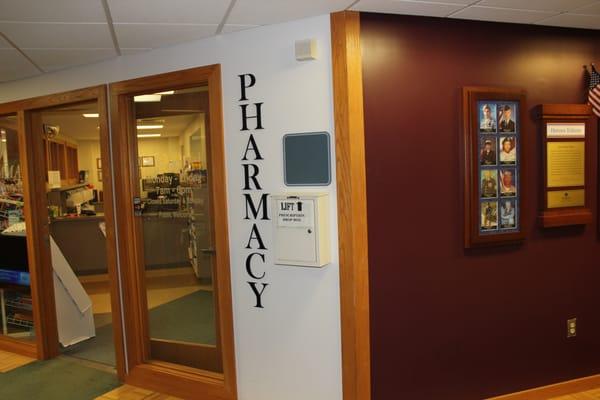 Our in-house New Choice Pharmacy delivers homegoing medication right to the patient's bedside.