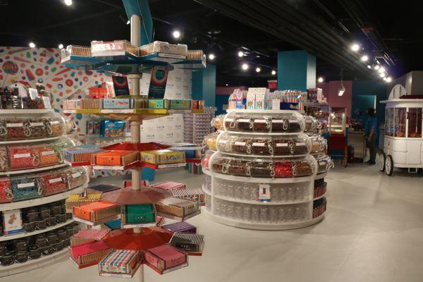 The Dylan's Candy Bar cafe and store on the 7th floor of Madame Tussauds.