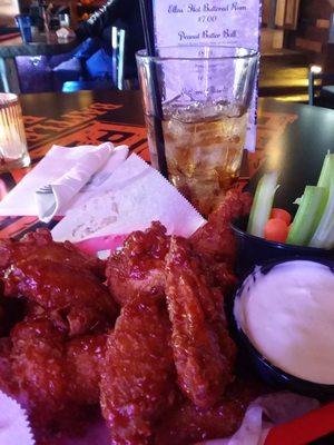 .50 wing Wednesday amazing!!