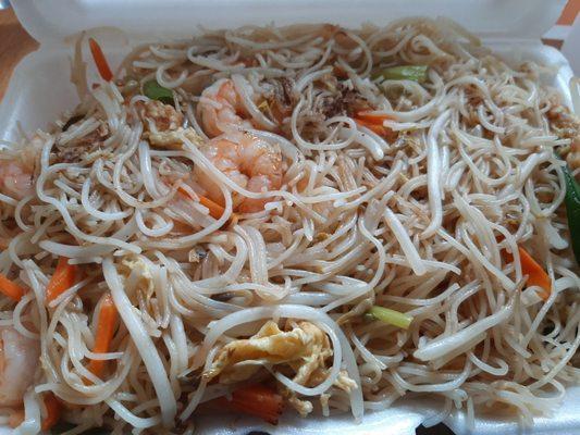 Shrimp chow mei fun (rice noodles like angel hair pasta).