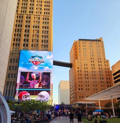 Red River Showdown Concert. Live at the AT&T DISCOVERY DISTRICT.