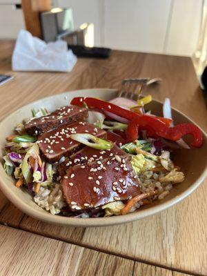 Ahi tuna bowl