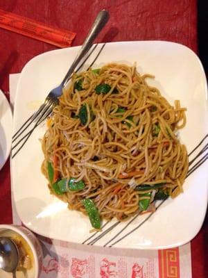 Super delicious vegetable lo mein.  So good.