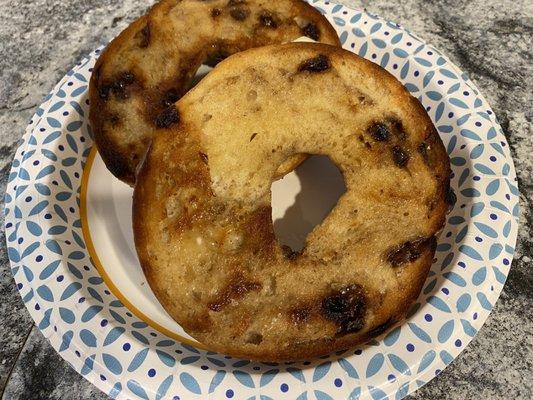 Cinnamon raisin bagel.