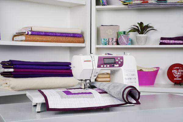 Janome 3160 QDC-Grape edition! Perfect travel machine!