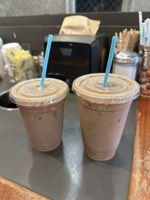 Dual iced mochas