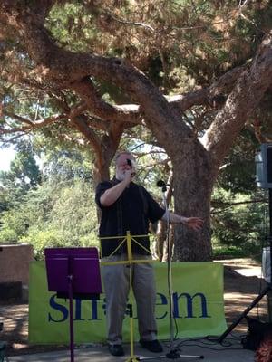 Rosh Hashana in the Park
(blowing the shofar)