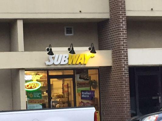 SUBWAY McMachen Street