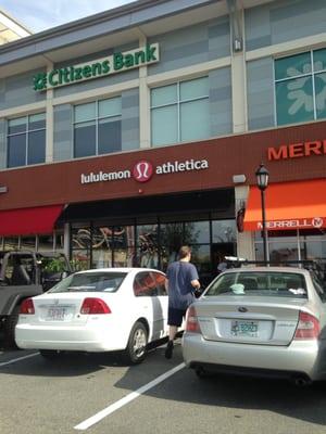 Lululemon Athletica Dedham -- Legacy Place : 712 Legacy Place, Dedham        Storefront