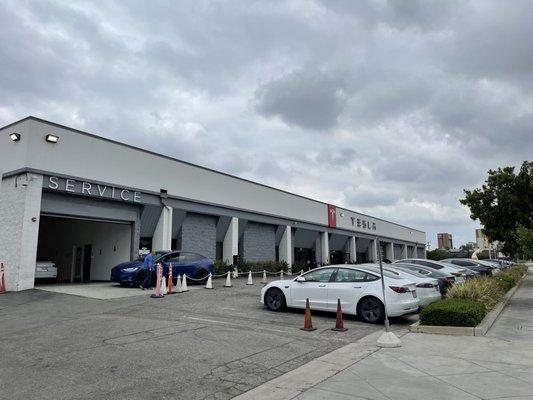 Tesla Service Center.