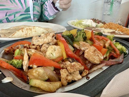 Chicken Fajitas Yucatan - best in area