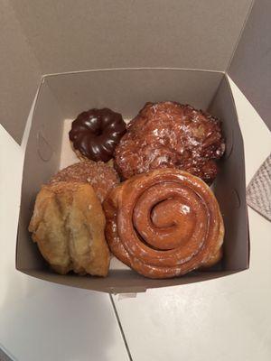 An awesome selection of their donuts! All were delicious!